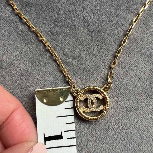 Chanel Crystal Metal CC Round Pendant necklace - Picture 10 of 15